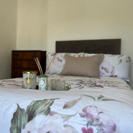 Comfortable Room Newbridge  Exterior photo