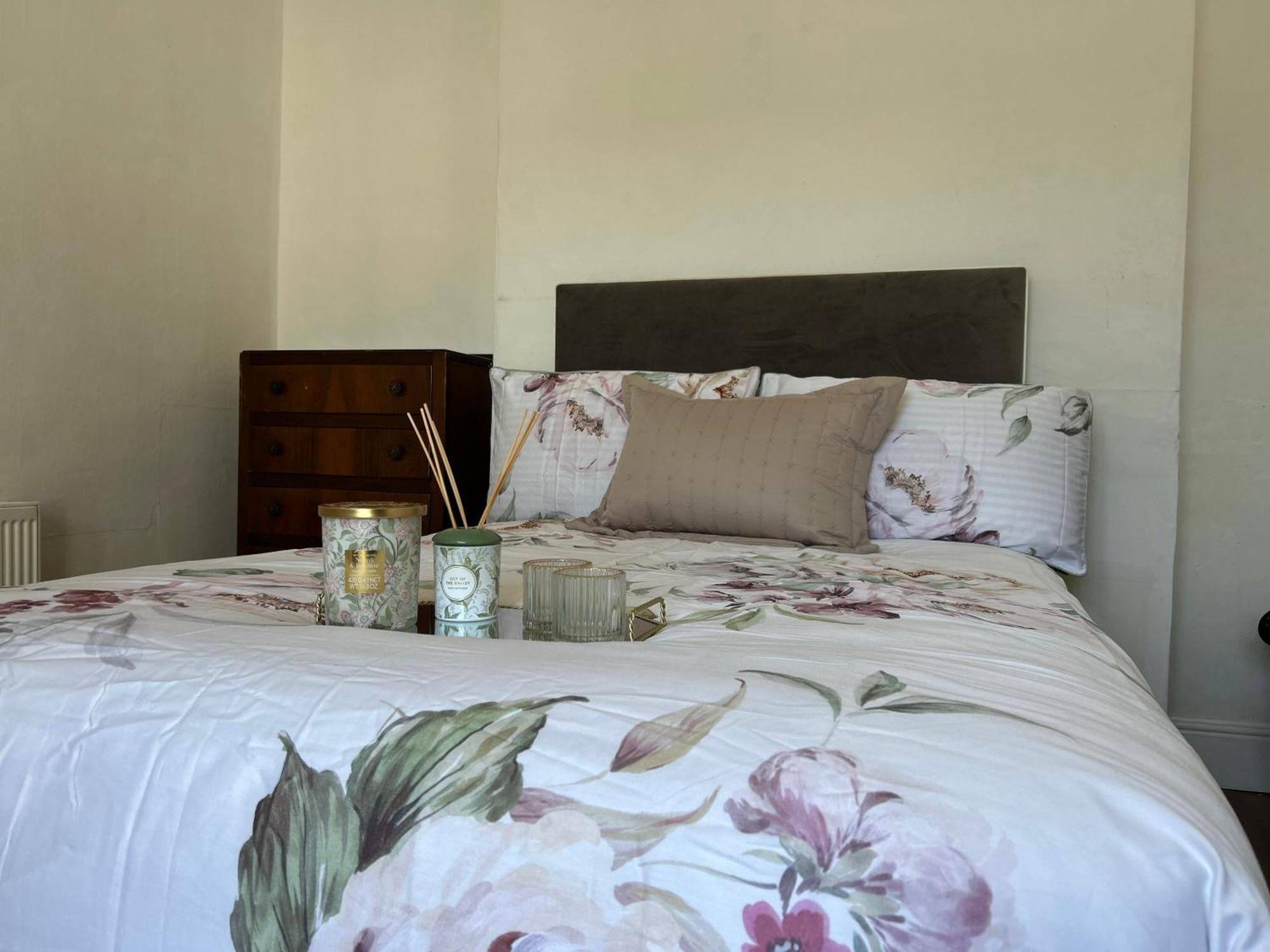 Comfortable Room Newbridge  Exterior photo